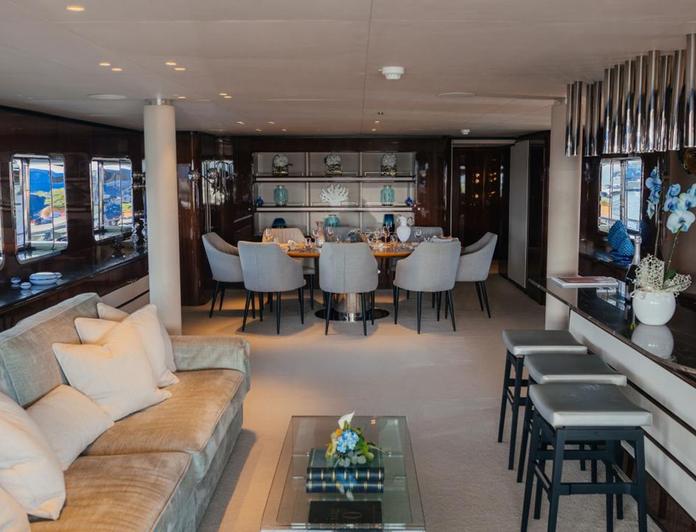 Lady in Blue photo 6