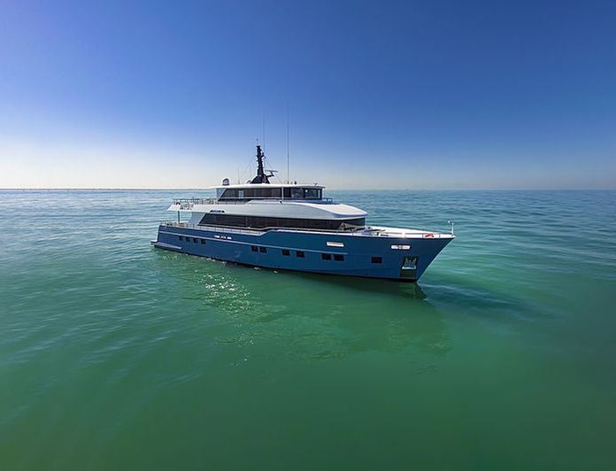 dubai moon yacht