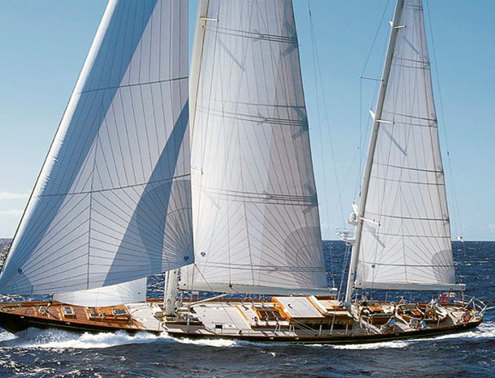 HUCKLEBERRY Yacht Photos Alloy Yachts