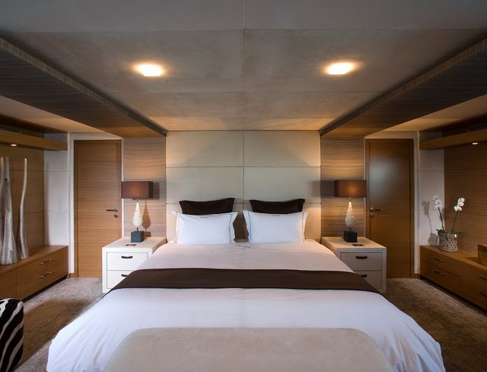 Master Stateroom - Bed