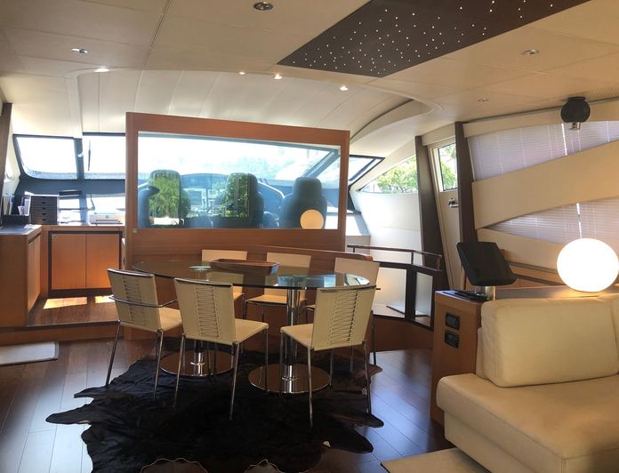 The Hangout photo 12