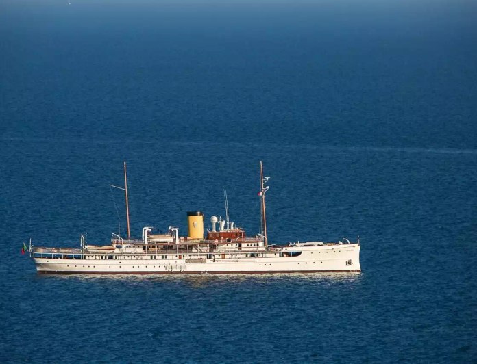 SS Delphine photo 36