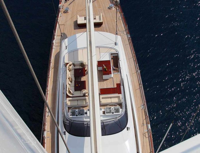 Sun deck from the mast