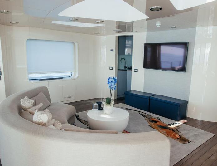 Lady in Blue photo 12