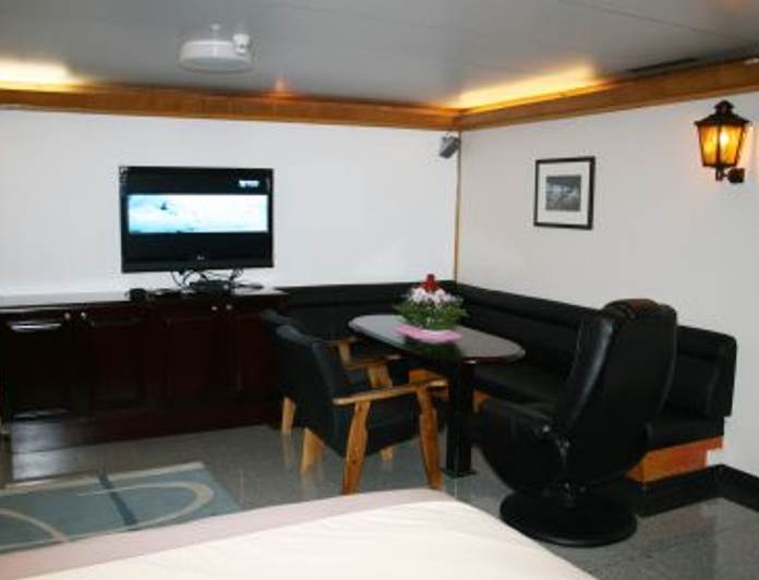 Guest Stateroom - Screen