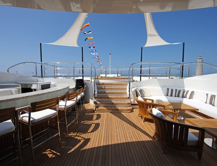 External Bar/Seating Area