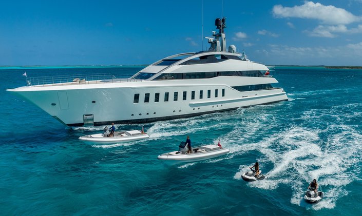 Superyacht HALO offers last remaining availability for Italy yacht charters