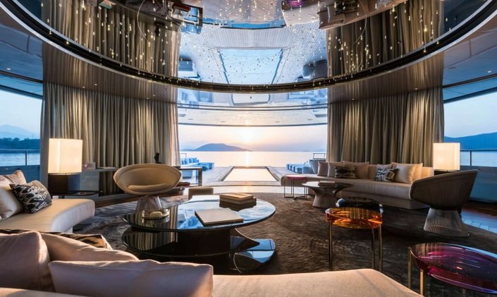 M/Y SAVANNAH Opens for Christmas and New Year’s