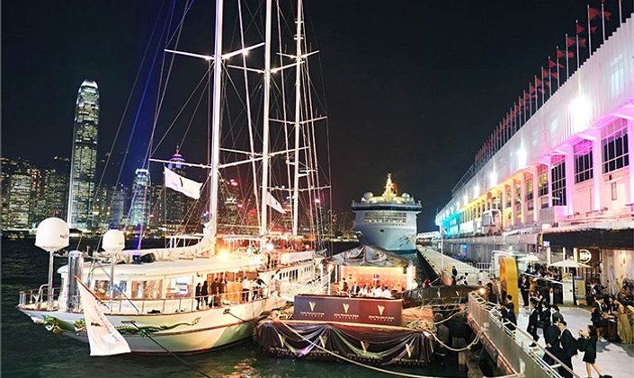 Luxury Charter Yacht used as John Walker Voyager