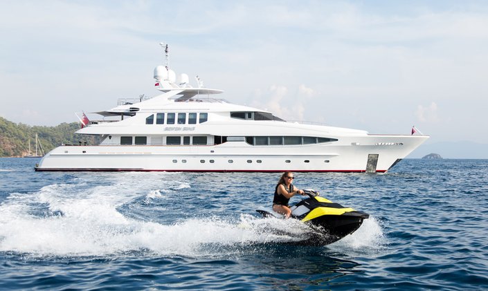 M/Y ‘Seven Sins’ Open for Autumn Charters in Tahiti 