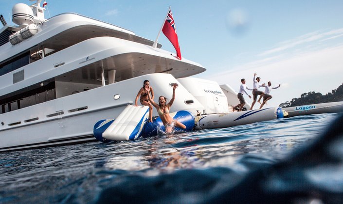 10 of the Best Options for a Holiday Charter in the Caribbean
