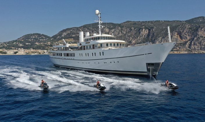 Caribbean charter special: 10 days for the price of 8 onboard yacht SHERAKHAN