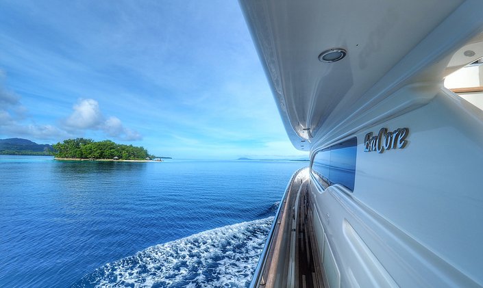 M/Y ENCORE adventures to New Zealand and the South Pacific 