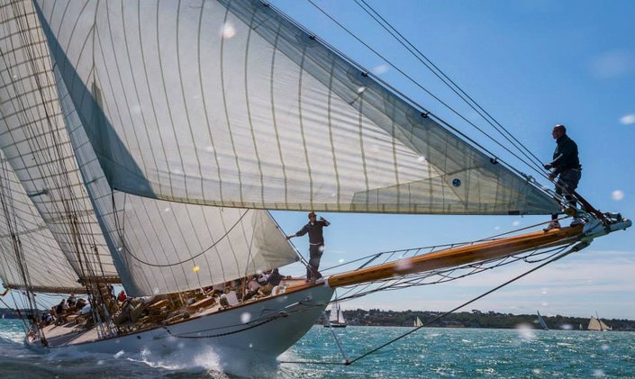 S/Y ELEONORA Shines at Panerai British Classic Week