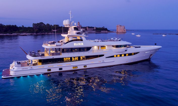 The 5 must-see charter yachts at the 2019 Palm Beach Boat Show 
