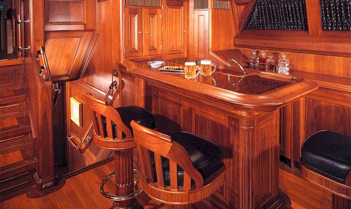 Reduced Charter Rate on Sailing Yacht MARAE