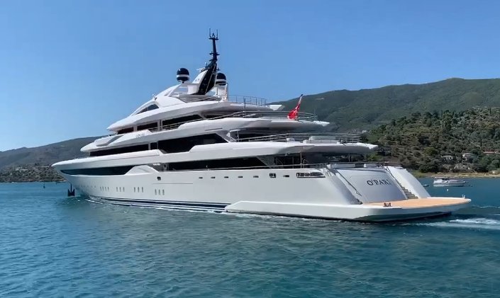 Exclusive Video: 95m O'Pari Superyacht spotted in Greece
