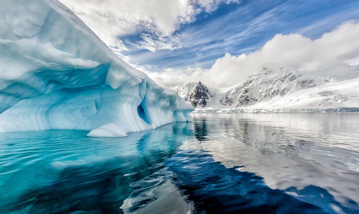 M/Y LEGEND Charters in Antarctica