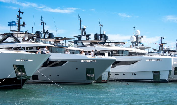 Cannes Yachting Festival 2026: Superyachts at anchor in the Bay of Cannes