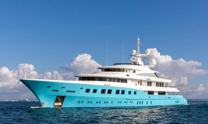 72m superyacht AXIOMA: special offer for luxury Caribbean charter