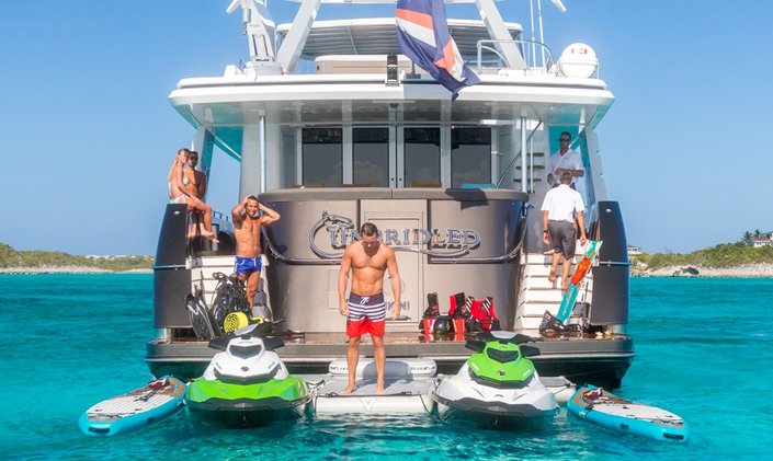 Learn to Scuba Dive aboard M/Y UNBRIDLED