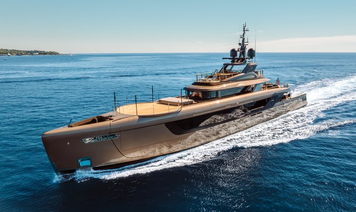 Charter Yacht RAJA² Wins Best Motor Yacht Over 40 Meters at 2026 Yacht & Aviation Awards