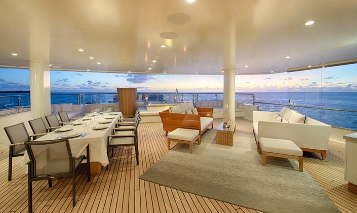 Escape to the Maldives aboard M/Y SENSES