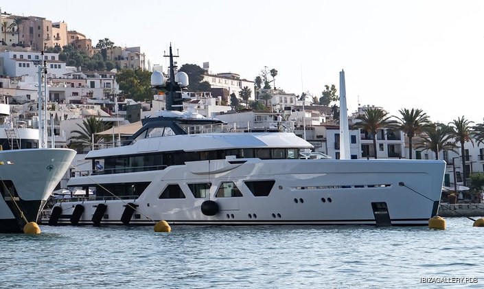 IGY Ibiza welcomes Balearics yacht charters with new superyacht expansion