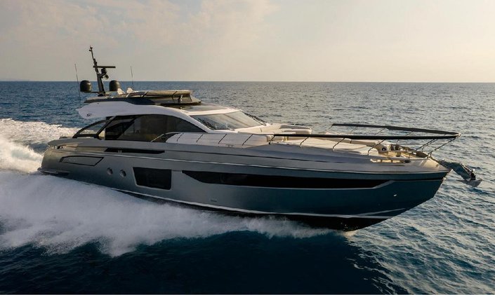 25m motor yacht NEVER GIVE UP: first ever Azimut S8 available for charter