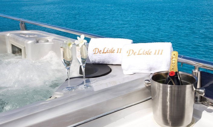 Escape to Fiji This Summer with M/Y ‘De Lisle III’ 