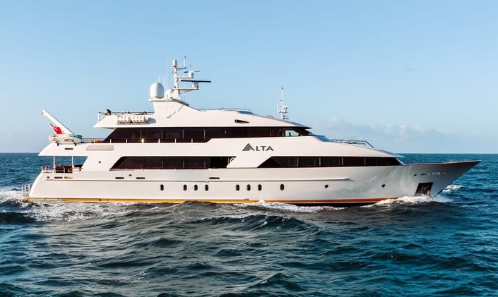 Charter yacht ALTA announces limited Christmas availability in the British Virgin Islands