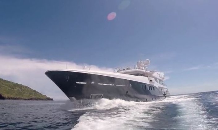 VIDEO: M/Y 'La Familia' Cruising Around The Komodo Island