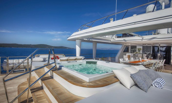 M/Y KATINA Heads to the Maldives for Winter