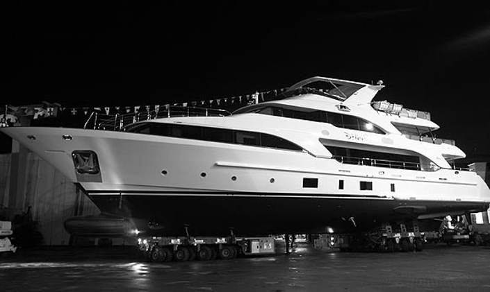 Benetti Motor Yacht Dyna R For Charter