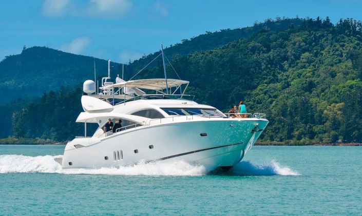 M/Y ALANI Cruises the Whitsunday Islands