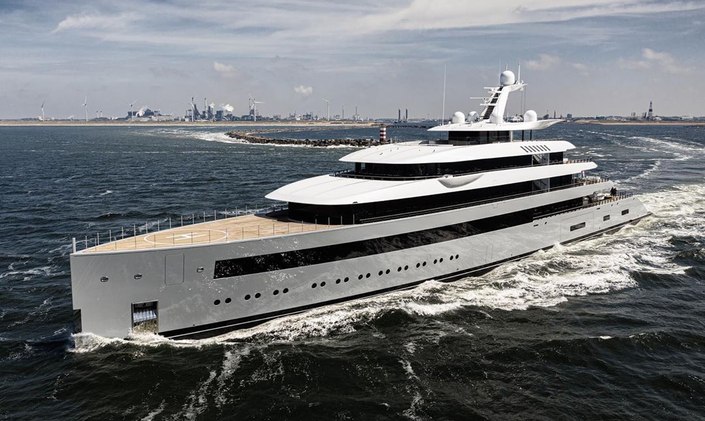 100m Feadship superyacht MOONRISE sets off on sea trials