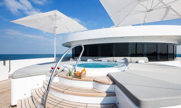 M/Y ‘Moonlight II’ Offers September Charter Deal