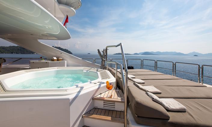 Save 40 Percent Aboard M/Y ‘Seven Sins’