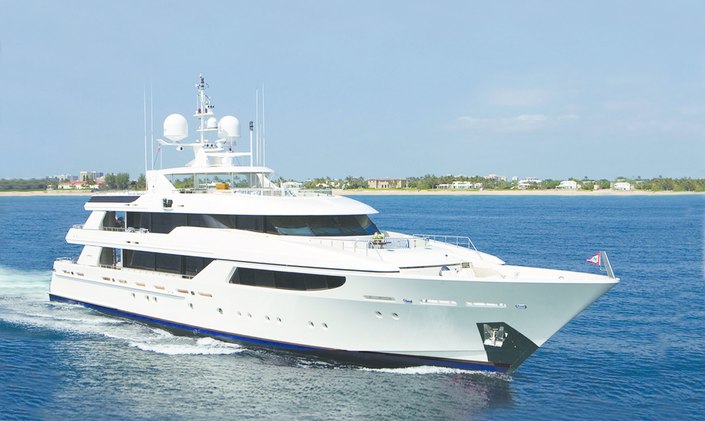 Reduced Winter Rate on Superyacht AQUAVITA