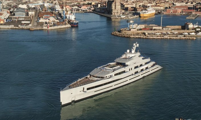 Brand new 107m superyacht LANA begins sea trials