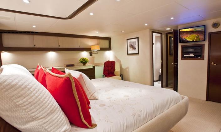 M/Y 'Midsummer Dream' Available in Alaska