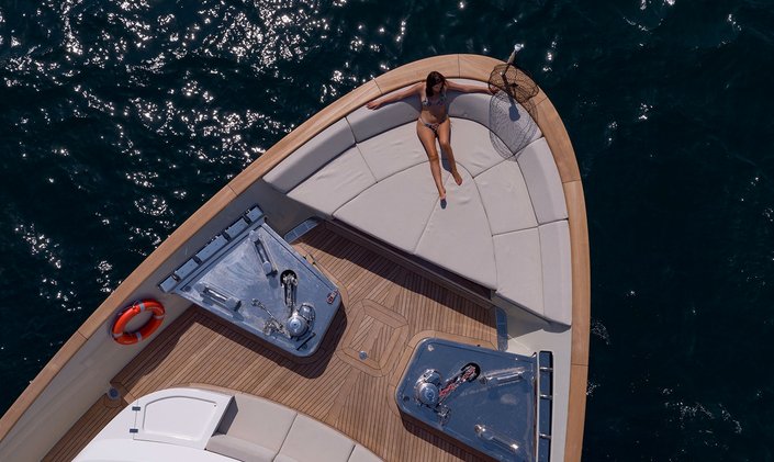 New Superyacht ‘Les Bruxellois’ Open For Charter