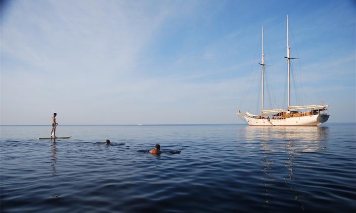 Discover Indonesia for Less Aboard S/Y ‘Mutiara Laut’ 