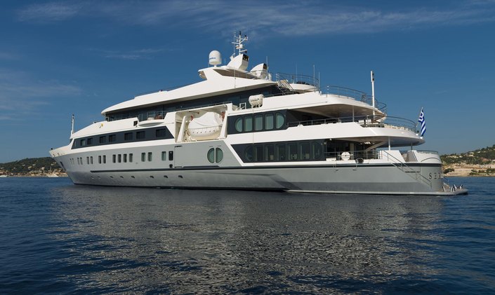 72m superyacht SERENITY with last-minute availability for July