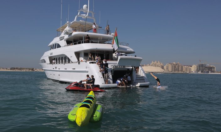 M/Y DXB Reduces Charter Rate By 20%