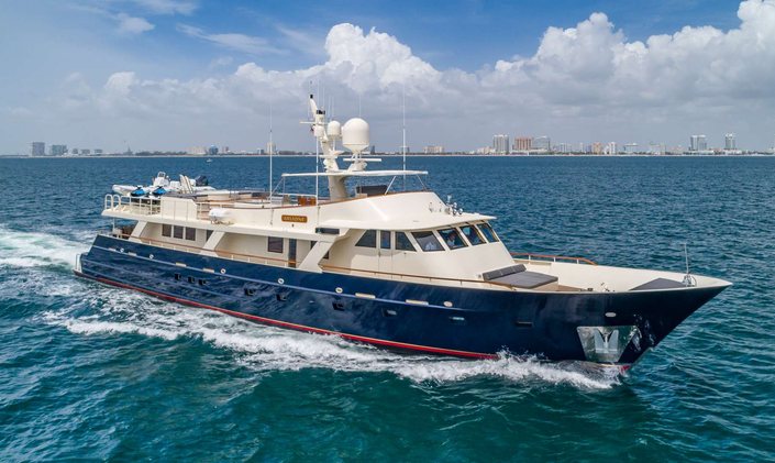 Enjoy extra time on a New England yacht charter with ARIADNE