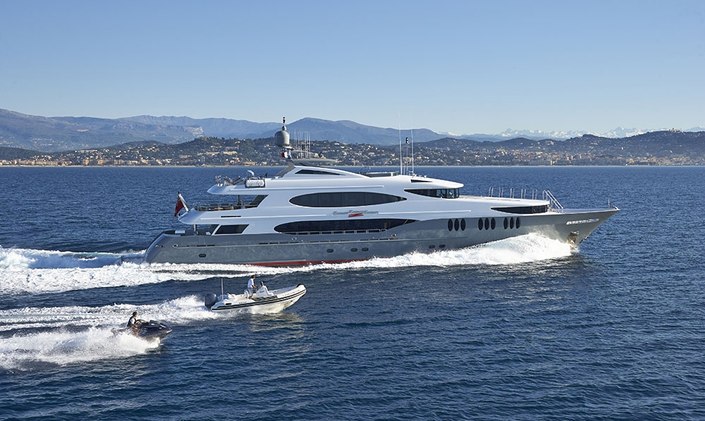M/Y 'Zoom Zoom Zoom' Open For Maine Charters