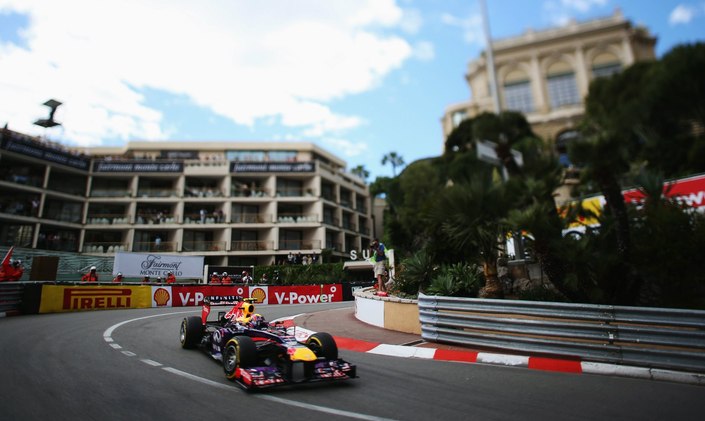 Superyacht THUMPER Available for MGP '15 Charter