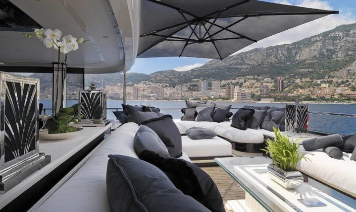 Explore Amalfi with no delivery fees on M/Y SILVER ANGEL