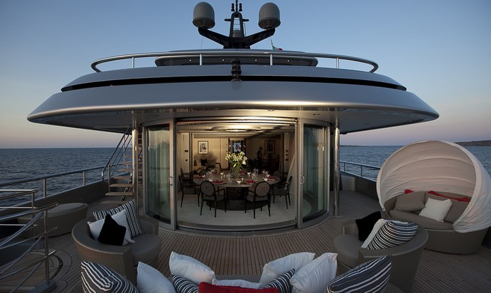 M/Y SLIPSTREAM wins prestigious humanitarian award